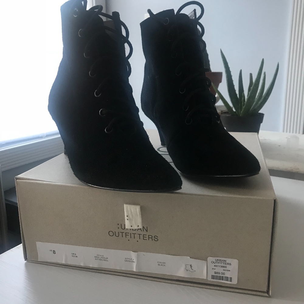 Urban Outfitters suede lace-up booties size 8